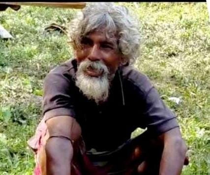 স্ত্রীর হৃদয় হাতে নিয়ে রাস্তায় ঘুরাঘুরি করছে স্বামী