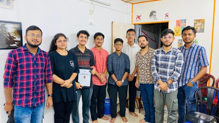 ত্রিপুরায় আলোড়ন ! দুর্গা পূজা স্ট্রিট ফটোগ্রাফিতে সেরা কে?